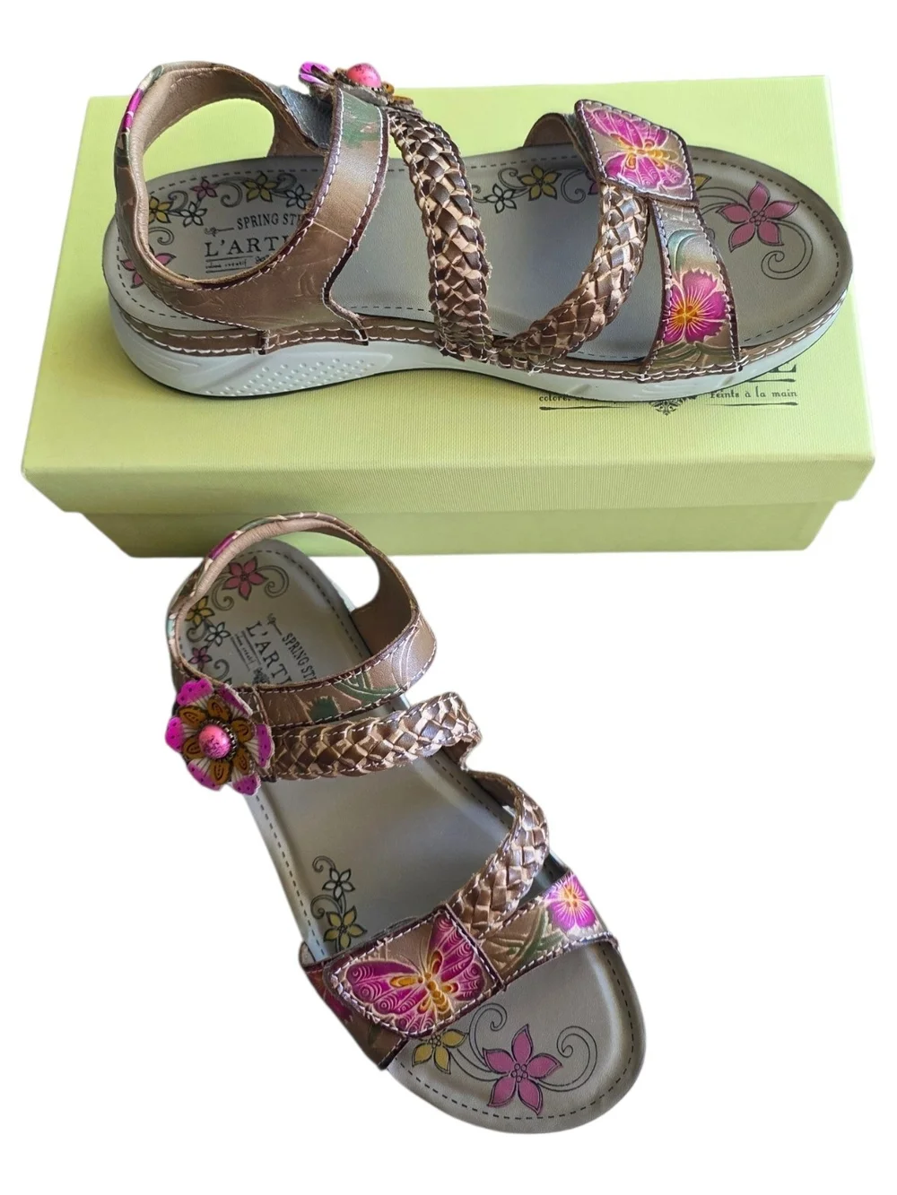 L'artiste Brissa-Grym Strapy Sandal Size 37 NIB Multicolor Comfort Artsy Hippie